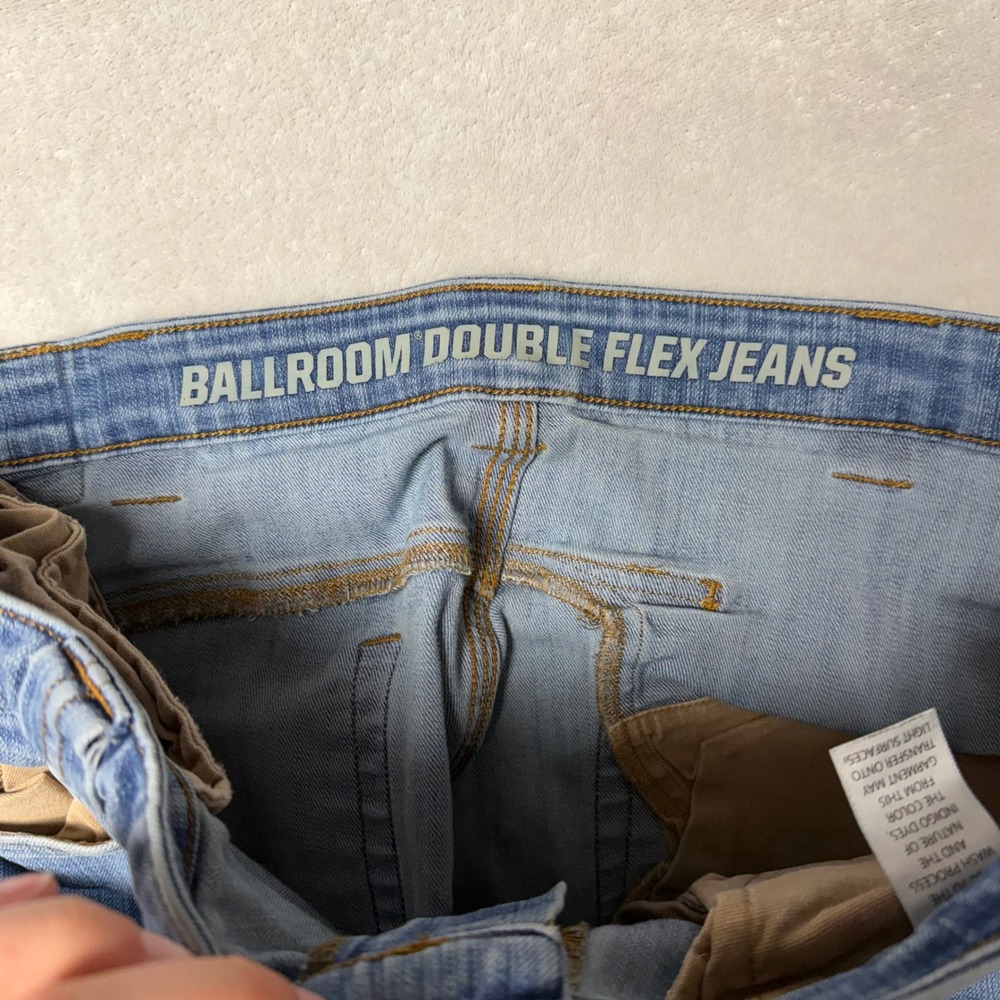 Duluth Trading Co Ballroom Double Flex Slim Fit Jeans Blue 38x32 Light Wash Mens - Picture 2 of 14
